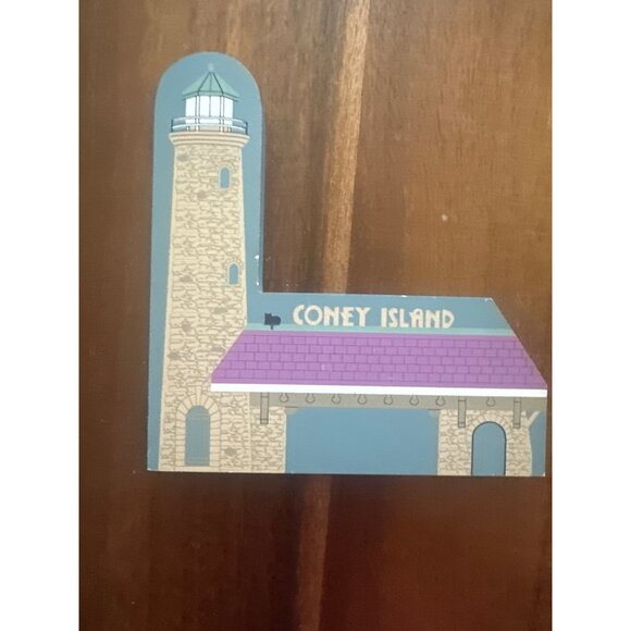 The Cats Meow Coney Island Lighthouse Wood Shelf Sitter Built 1926 Cincinnati OH - Picture 1 of 5